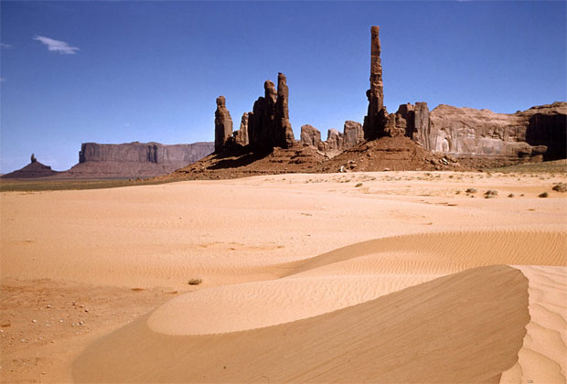 صور صحراوية خيالية محمية -عالم الصور